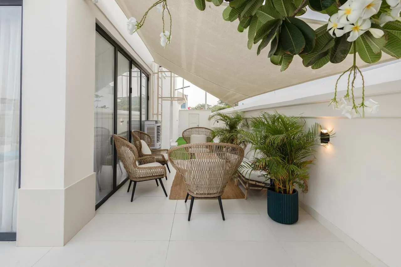 Salon extérieur avec vue